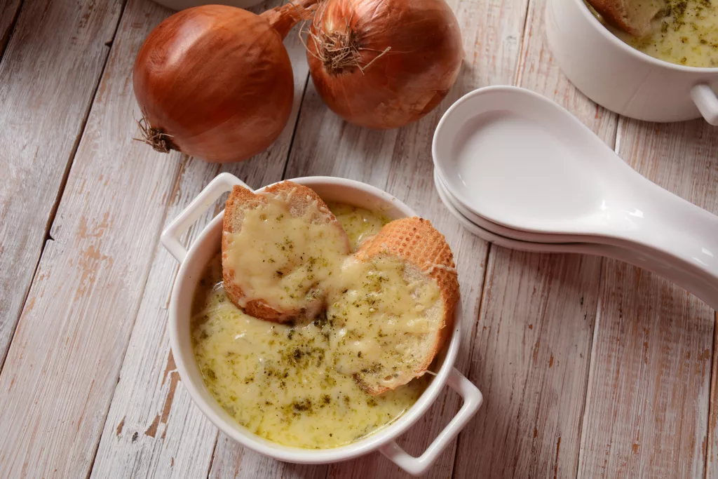 Zuppa di cipolla gratinata